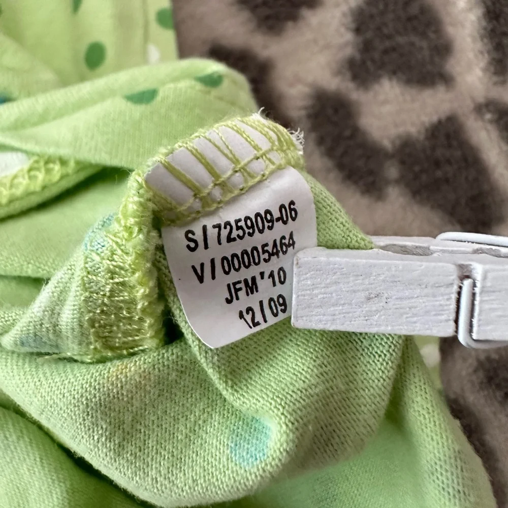 Old Navy Polka Dot Pocket T-shirt in Green Size 4T Girls